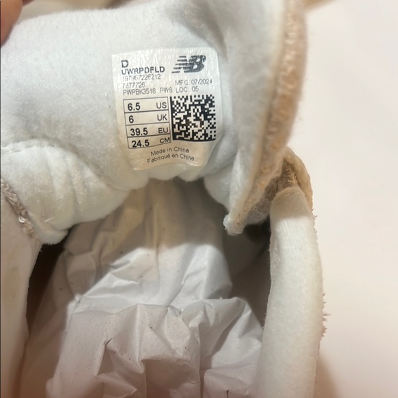 Brand New Women's Cream and Tan Sneakers - Picture 4 of 5